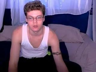 lucas-long from CamSoda is Freechat