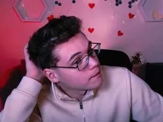 lucas-long from CamSoda is Freechat