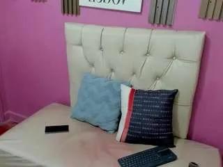 luciaspear from CamSoda is Freechat