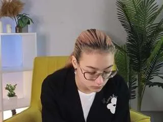 maniebaranow from CamSoda is Freechat