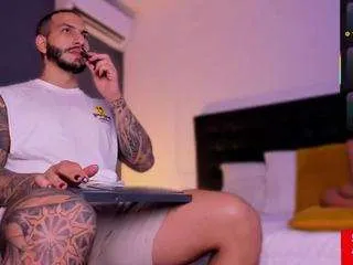 matt-ferrer from CamSoda is Freechat