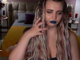 mayamils from CamSoda