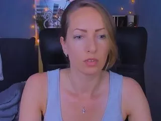 Melodyqu from CamSoda