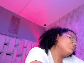 Mhia-rey from CamSoda