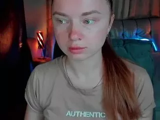 Miaredfox from CamSoda