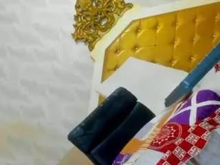 Miayshaveiro from CamSoda