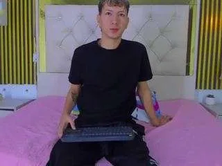 mikee-whitee from CamSoda is Freechat