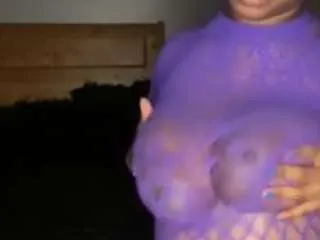 Monroemacc from CamSoda