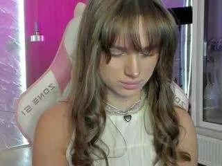 naomimif from CamSoda is Freechat