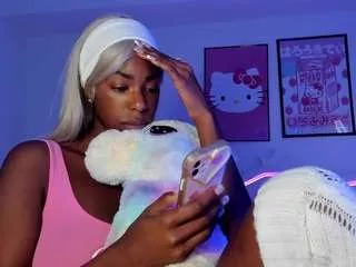 Naomisimone from CamSoda