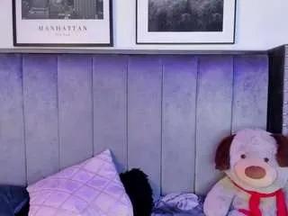 niick-twink from CamSoda is Freechat