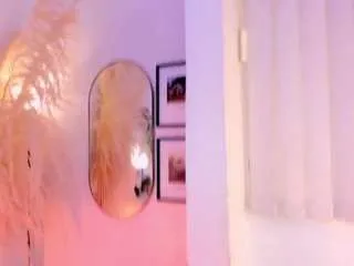 Nikavelvet from CamSoda
