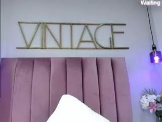 Niki-white from CamSoda