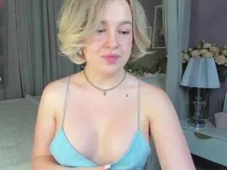 nikki-kai from CamSoda