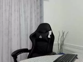 Onlinebossuk from CamSoda