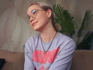 pauleneschnelder from CamSoda is Freechat