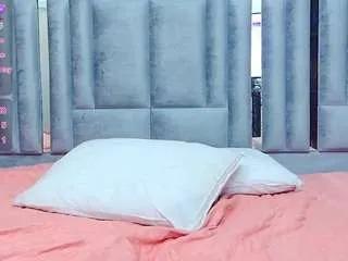 playfulcurvyy from CamSoda is Freechat