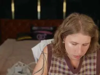 Playhard054 from CamSoda