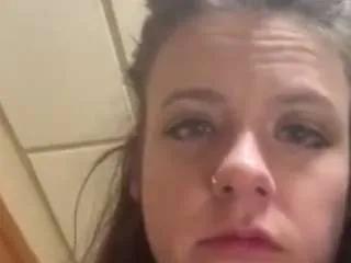 queeenchristine from CamSoda is Freechat