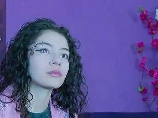 ravenn-moonn from CamSoda is Freechat