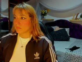 Saarah08 from CamSoda