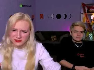 Girls: try live performances with matured performers, from dancing to quirks, in a variety of beautiful sex cams.