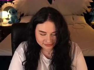 serahmirabeli from CamSoda is Freechat