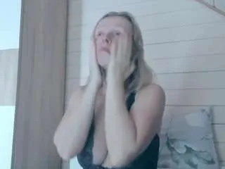 Servallinya from CamSoda