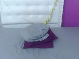 sexy-skinny-lady from CamSoda is Freechat