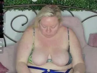 Siennaxluxxx from CamSoda