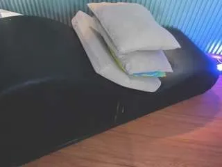 sofi-model from CamSoda is Freechat