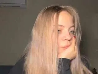 sofiariverashimmer from CamSoda is Freechat