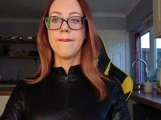 stripmequick from CamSoda is Freechat