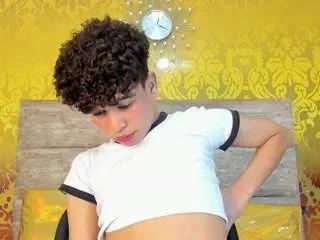 sweetboyx from CamSoda
