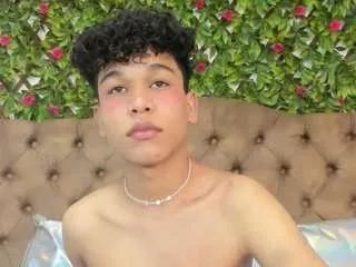 sweetboyx from CamSoda