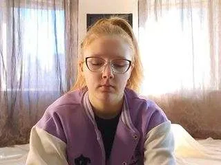 sydneymanheim from CamSoda is Freechat
