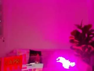 tiabelle from CamSoda is Freechat