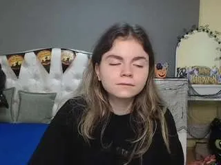 tinaredly from CamSoda is Freechat