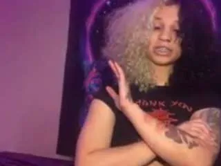 universethadon from CamSoda is Freechat