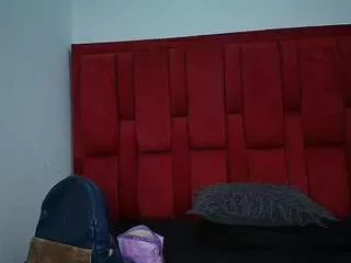 Vaiolett-smith from CamSoda