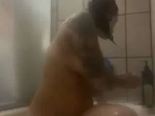 vegas-queenof-ink from CamSoda is Freechat