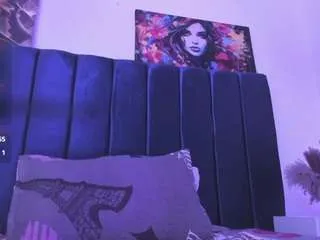 violet-wish from CamSoda is Freechat