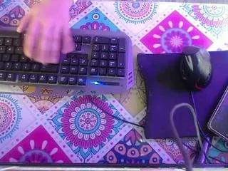vivi-rosse-ch from CamSoda is Freechat