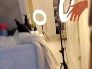 voteforveronika from CamSoda is Freechat