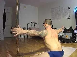 voyeurcam-celticiron-01 from CamSoda is Freechat