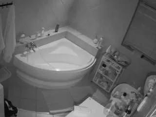 voyeurcam-julmodels-bath-1st-2 from CamSoda is Freechat