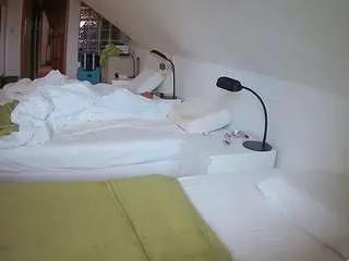 voyeurcam-julmodels-bed-3 from CamSoda is Freechat