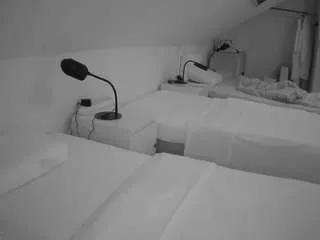 voyeurcam-julmodels-bed-4 from CamSoda is Freechat