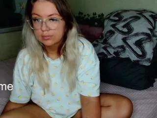 you-dreams from CamSoda is Freechat