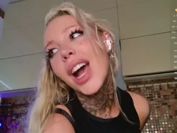 2badforyou from Chaturbate